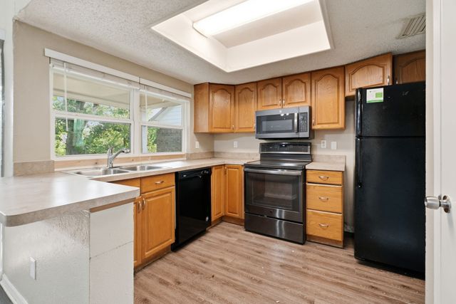705 Via Avenida, Mesquite, TX 75150