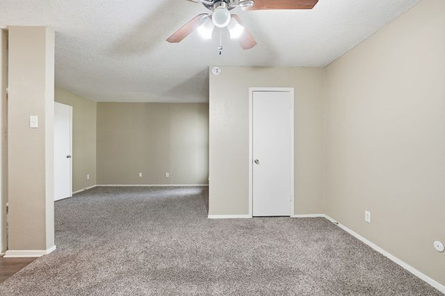 705 Via Avenida, Mesquite, TX 75150