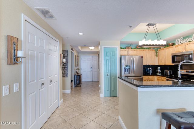2 Oceans West Blvd Apt 1802, Daytona Beach Shores, FL 32118