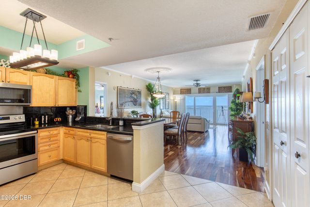 2 Oceans West Blvd Apt 1802, Daytona Beach Shores, FL 32118