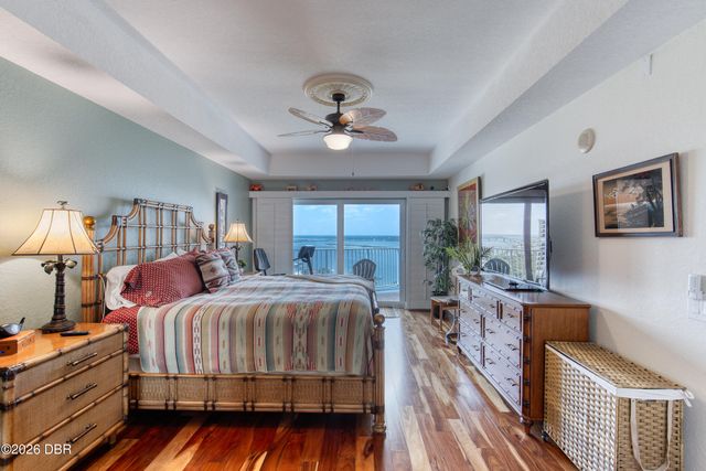 2 Oceans West Blvd Apt 1802, Daytona Beach Shores, FL 32118
