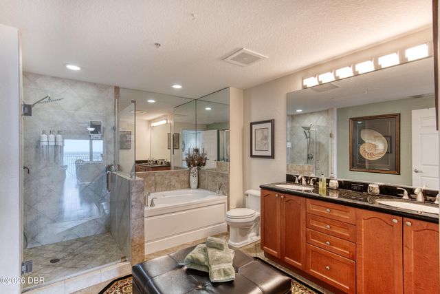 2 Oceans West Blvd Apt 1802, Daytona Beach Shores, FL 32118