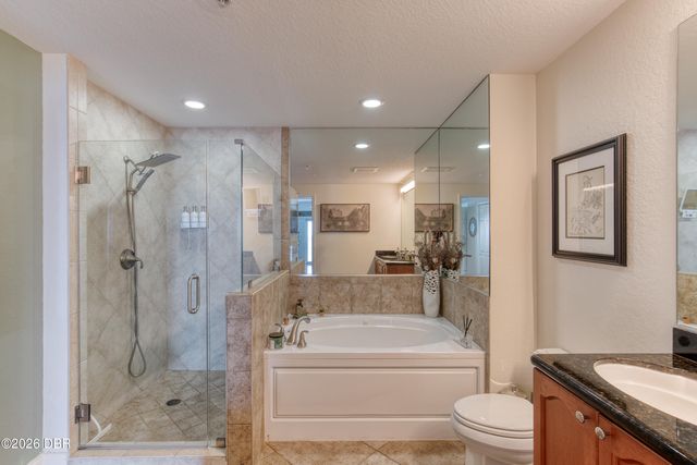 2 Oceans West Blvd Apt 1802, Daytona Beach Shores, FL 32118