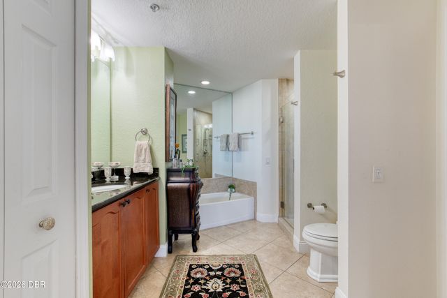 2 Oceans West Blvd Apt 1802, Daytona Beach Shores, FL 32118