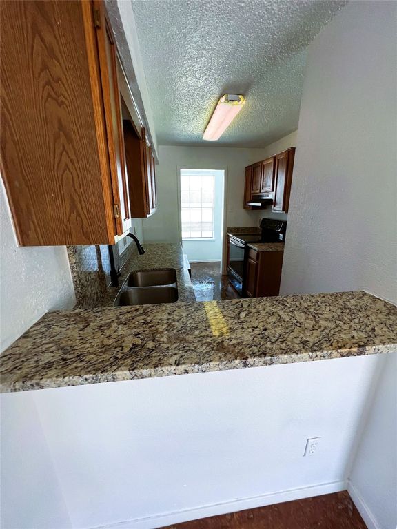 117 S Las Vegas Trail, White Settlement, TX 76108
