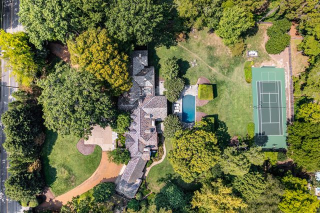 3800 Woodlawn Dr, Nashville, TN 37215