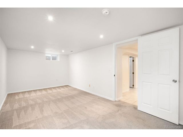 3000 Ivy St, Denver, CO 80207