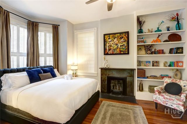 220 E State Street, Savannah, GA 31401