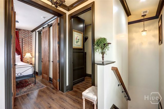 220 E State Street, Savannah, GA 31401