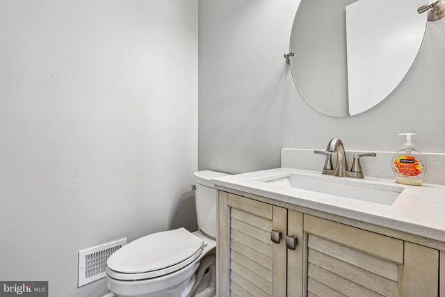 3446 MOUNT BURNSIDE WAY, Woodbridge, VA 22192