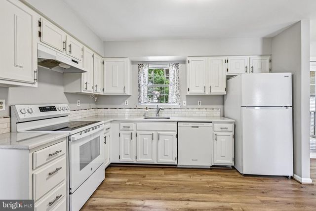 3446 MOUNT BURNSIDE WAY, Woodbridge, VA 22192