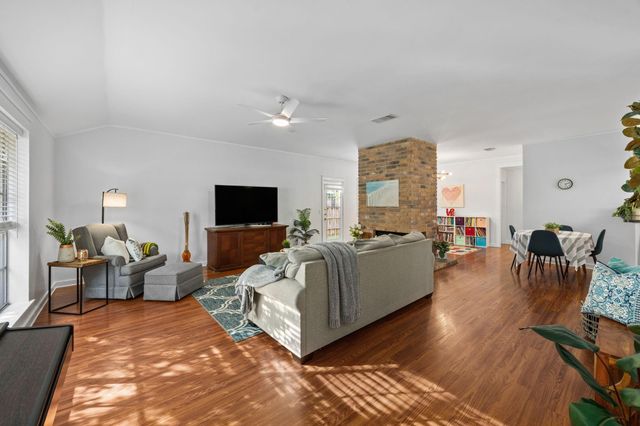 3807 Flintrock Lane, Sugar Land, TX 77479