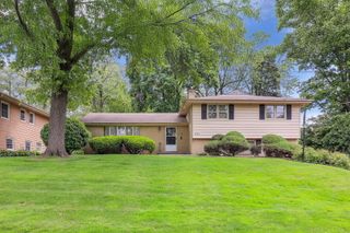 1131 Blanchard Street, Downers Grove, IL 60516