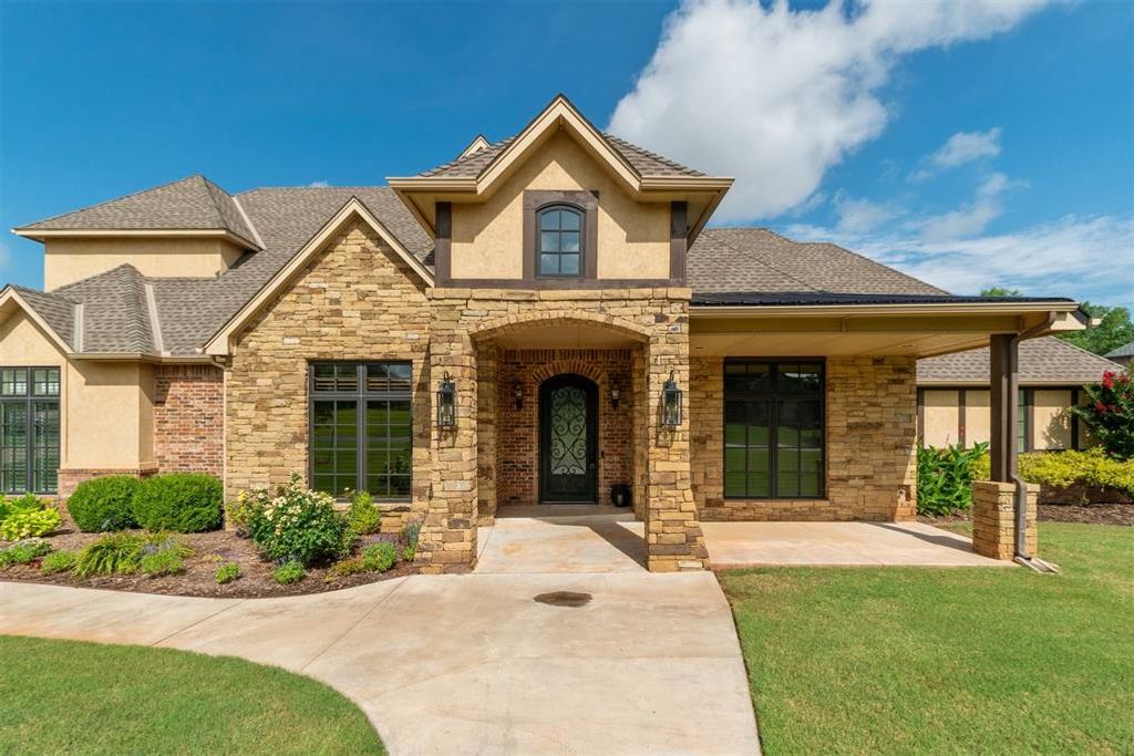 21687 Coffee Tree Circle, Edmond, OK 73012