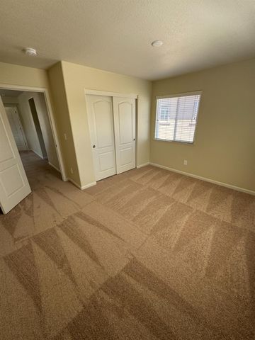 17359 Stone Celler Way, Lathrop, CA 95330
