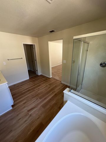 17359 Stone Celler Way, Lathrop, CA 95330