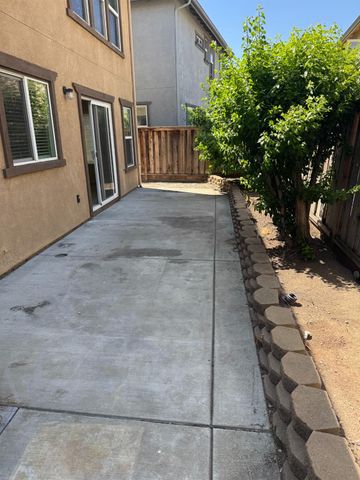 17359 Stone Celler Way, Lathrop, CA 95330
