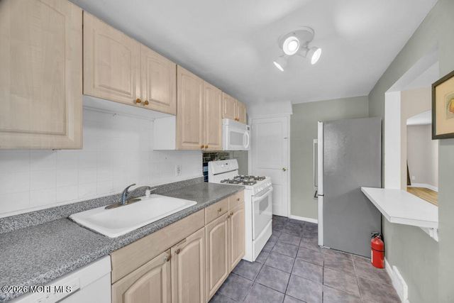 325 Bath Avenue 27, Long Branch, NJ 07740