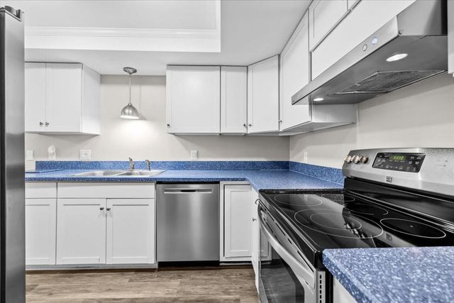 413 S BAYSHORE BOULEVARD B2, Safety Harbor, FL 34695