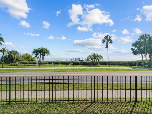 413 S BAYSHORE BOULEVARD B2, Safety Harbor, FL 34695