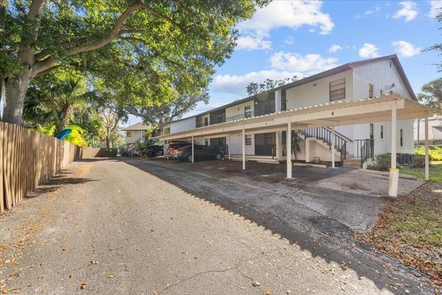 413 S BAYSHORE BOULEVARD B2, Safety Harbor, FL 34695