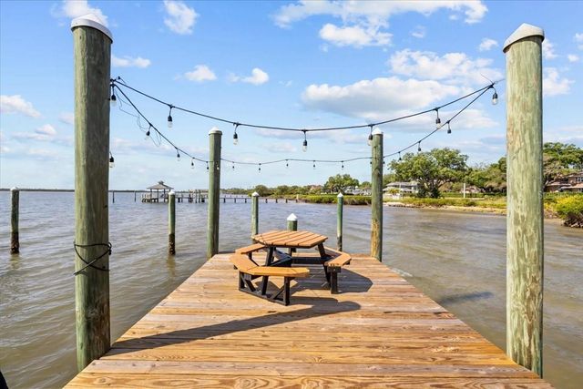 413 S BAYSHORE BOULEVARD B2, Safety Harbor, FL 34695