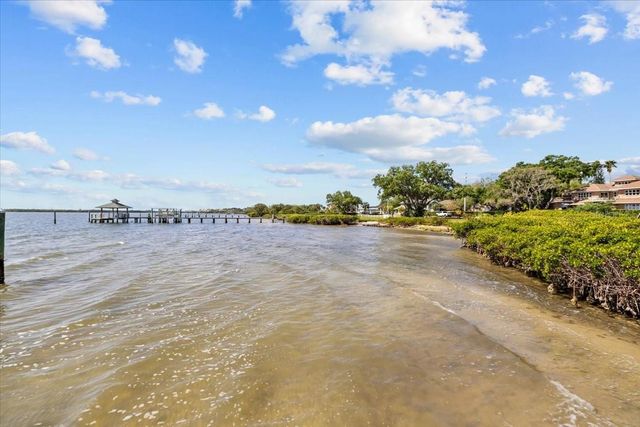413 S BAYSHORE BOULEVARD B2, Safety Harbor, FL 34695
