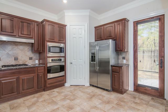 3023 Royal Oaks Grove, Houston, TX 77082