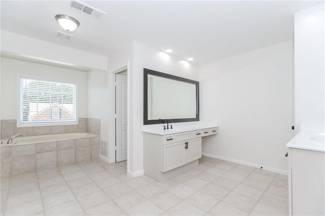 2023 Jameson Cir, Lawrenceville, GA 30043