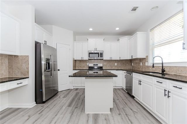 2023 Jameson Cir, Lawrenceville, GA 30043
