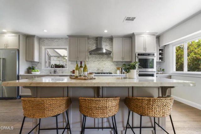 3900 Ferntree Place, Glendale, CA 91214