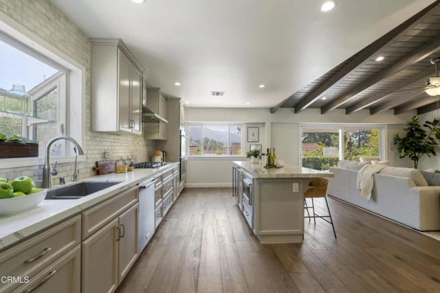 3900 Ferntree Place, Glendale, CA 91214