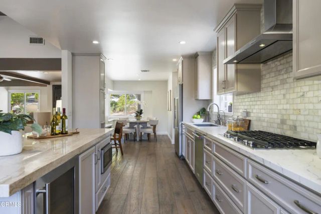 3900 Ferntree Place, Glendale, CA 91214