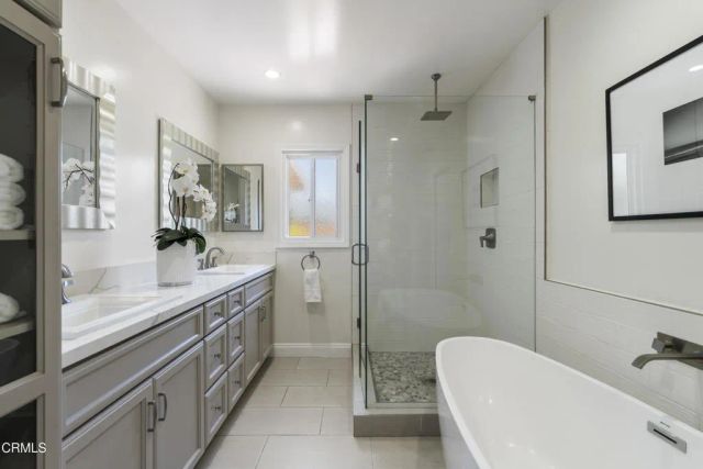 3900 Ferntree Place, Glendale, CA 91214