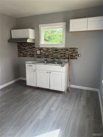 5425 Hamilton Avenue, Jennings, MO 63136