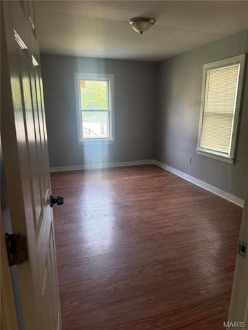 5425 Hamilton Avenue, Jennings, MO 63136