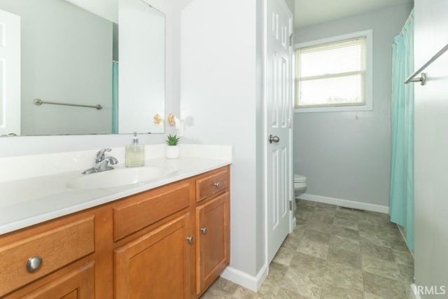 1410 Woodbrooke Drive, New Castle, IN 47362