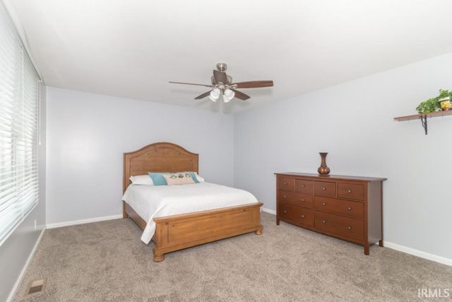 1410 Woodbrooke Drive, New Castle, IN 47362