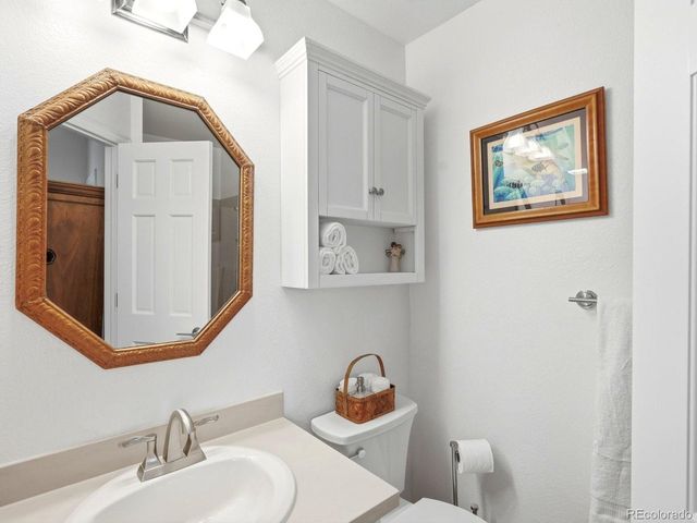 2354 S Harlan St, Lakewood, CO 80227