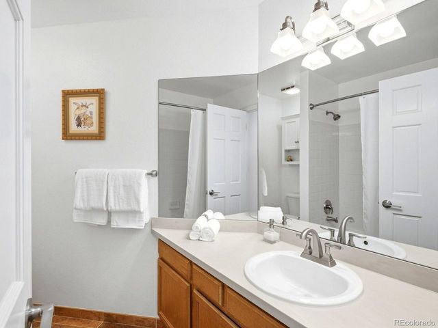 2354 S Harlan St, Lakewood, CO 80227