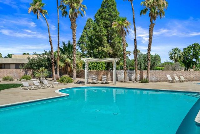 2901 Sunflower Circle W, Palm Springs, CA 92262