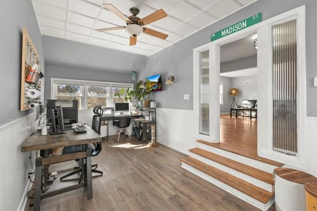 660 E Red Road, Independence, MO 64055