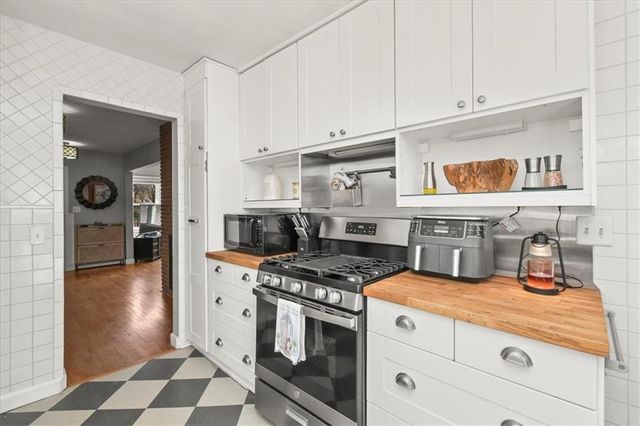 660 E Red Road, Independence, MO 64055