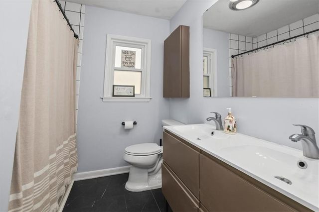 660 E Red Road, Independence, MO 64055