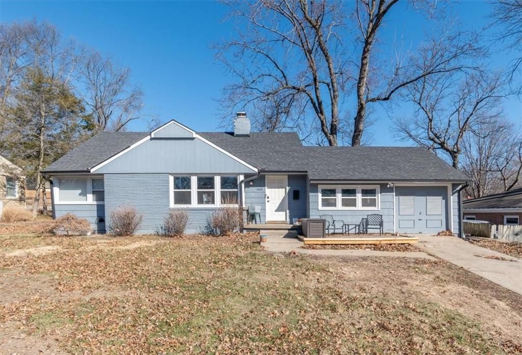 660 E Red Road, Independence, MO 64055