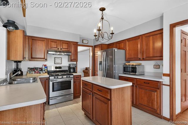 2859 Doncaster Drive, Canton, MI 48188