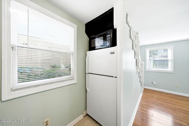 1049 Dixon Ave 2, Louisville, KY 40217