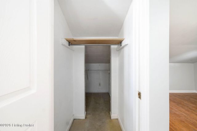 1049 Dixon Ave 2, Louisville, KY 40217