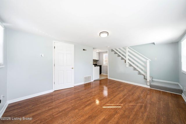 1049 Dixon Ave 2, Louisville, KY 40217