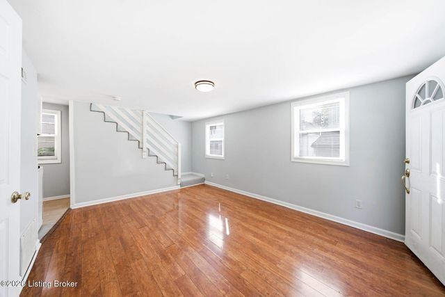 1049 Dixon Ave 2, Louisville, KY 40217